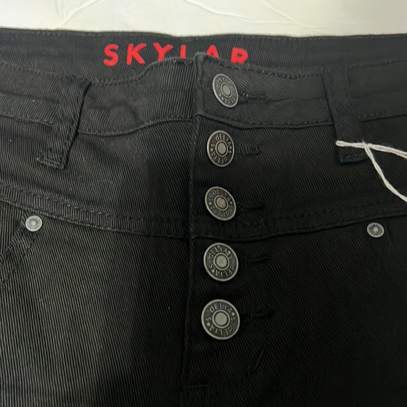 New Delia’s Skylar Black Jeans Short size 6 - Picture 2 of 6